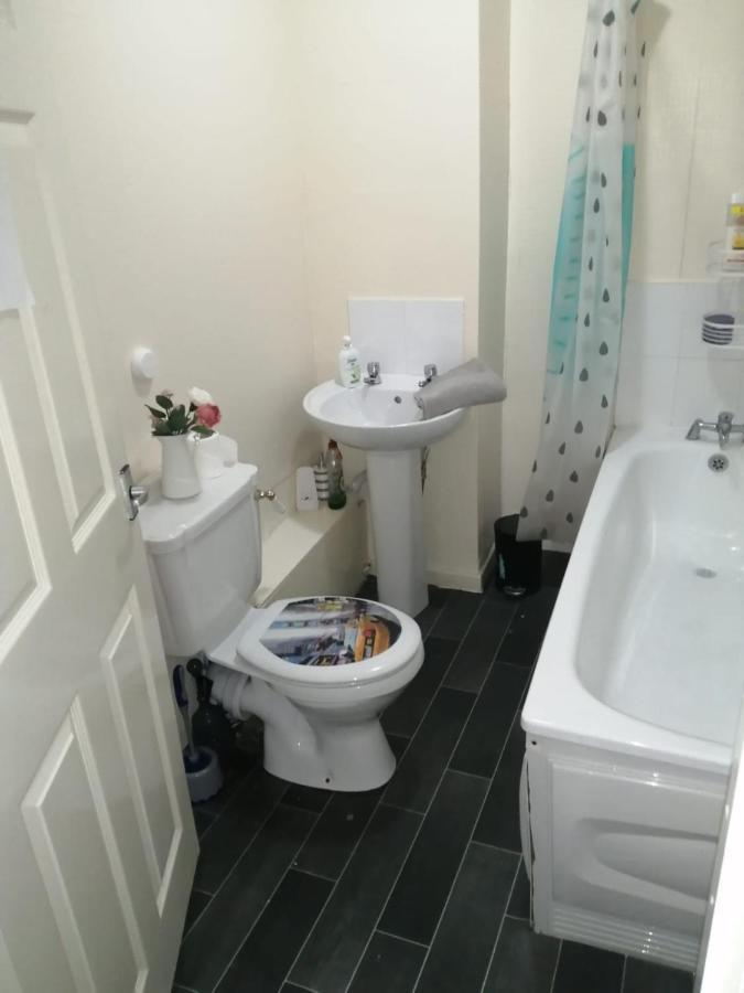 Westcott Road Home Liverpool Extérieur photo